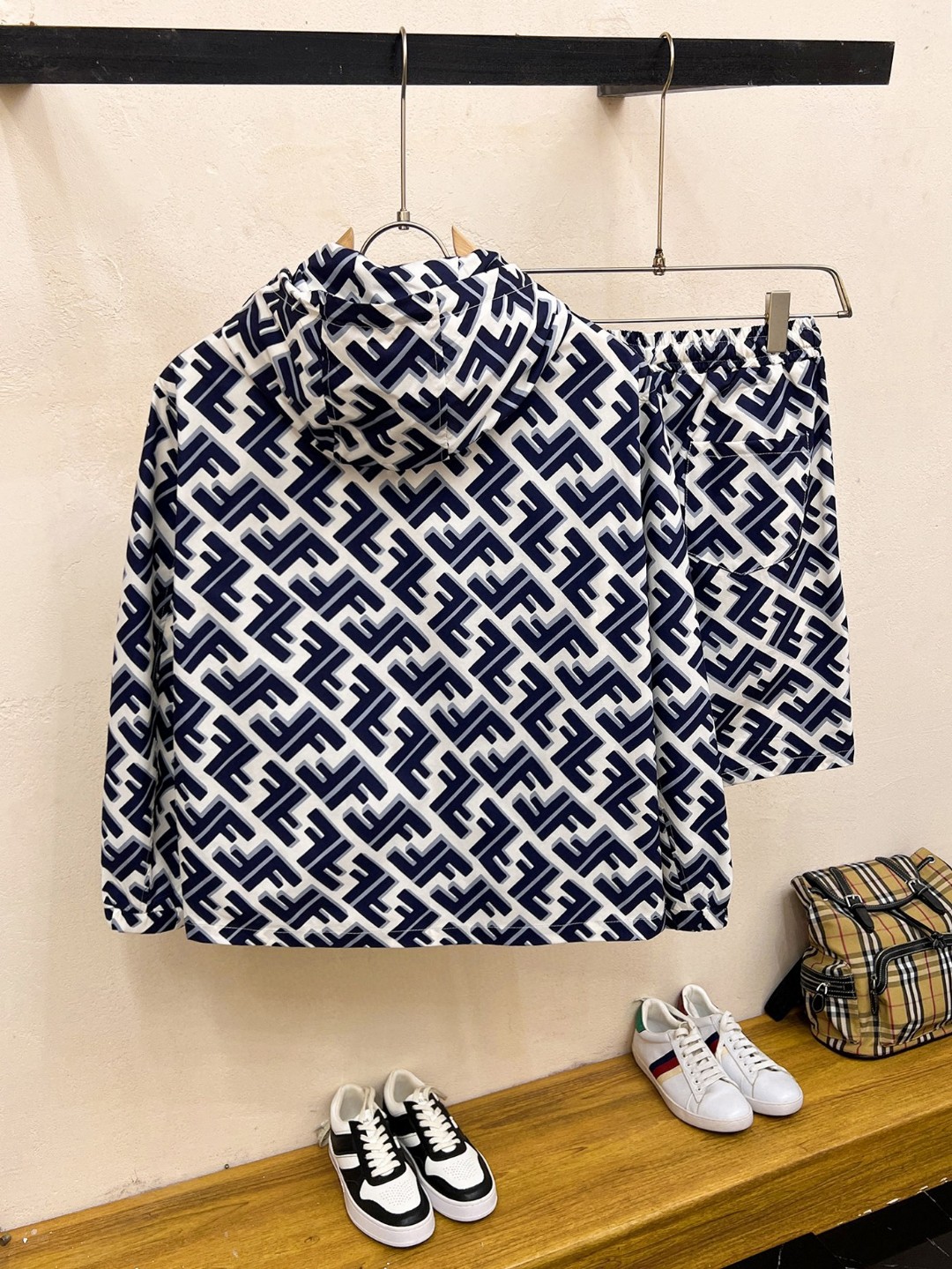 24SS夏/秋 フェンディ ウェットセットアップ 上下服