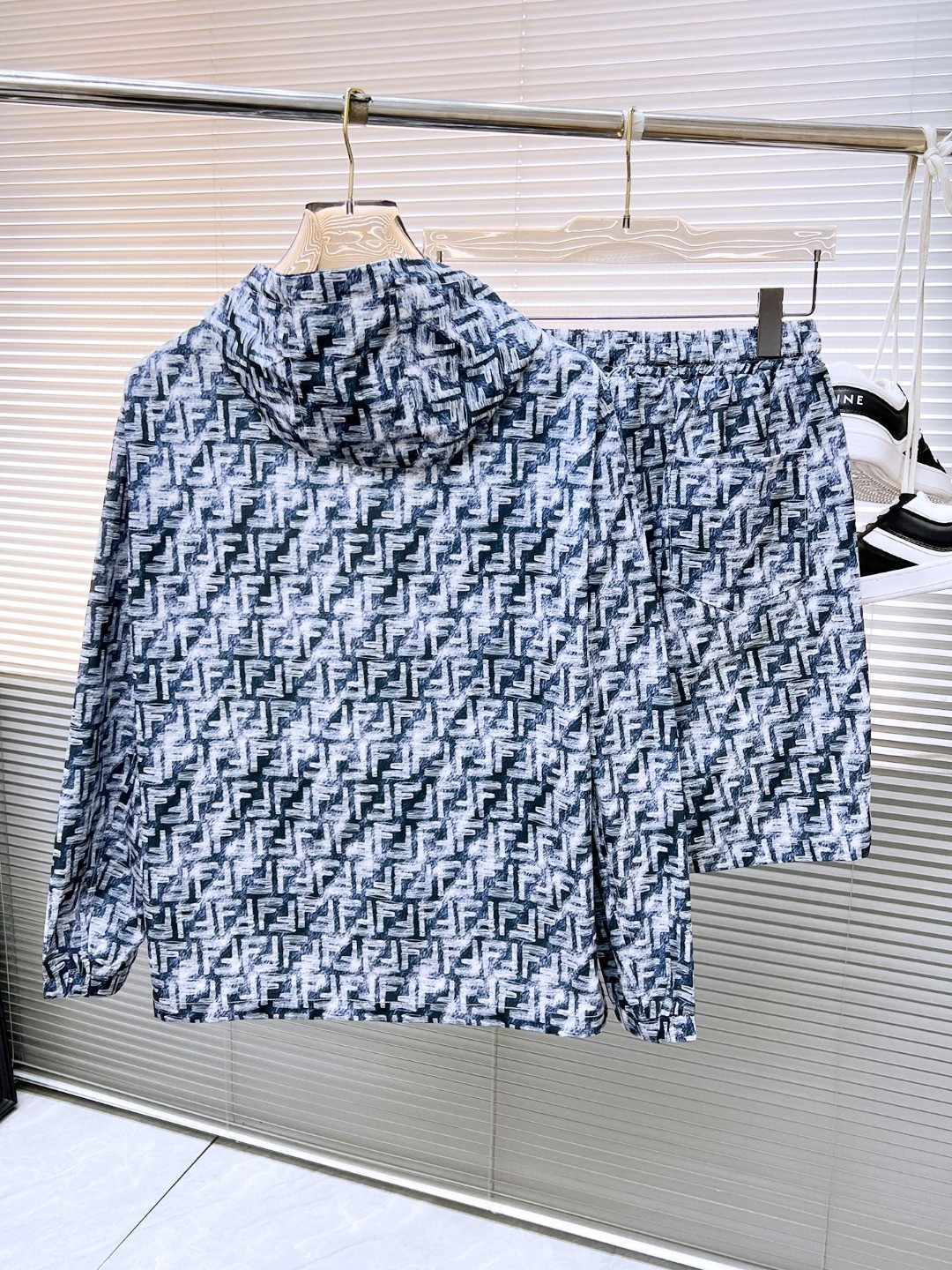 24SS夏/秋 フェンディ ウェットセットアップ 上下服