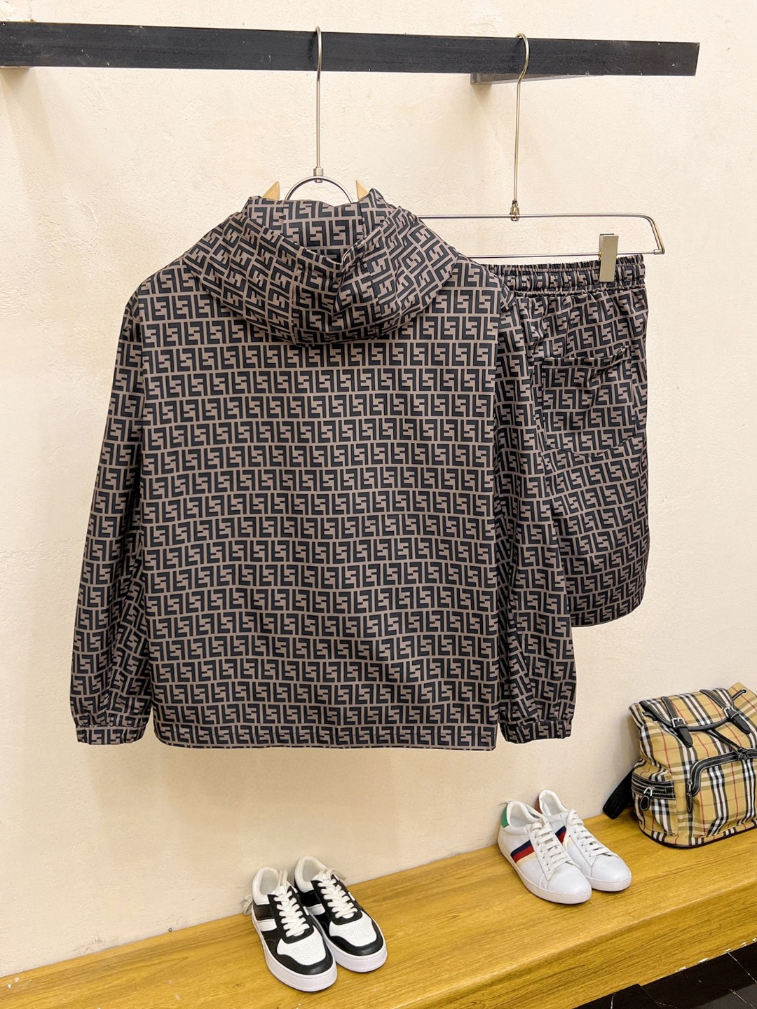 24SS夏/秋 フェンディ ウェットセットアップ 上下服
