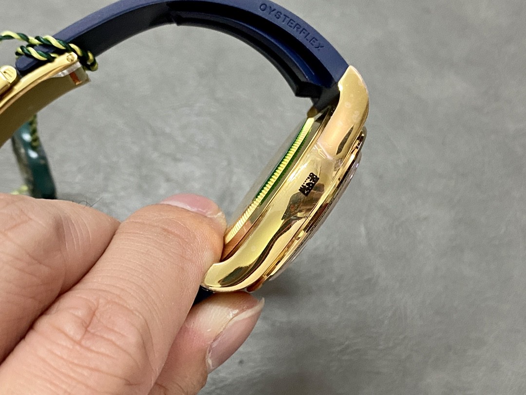 ロレックス コスモグラフ デイトナ 7750 ムーブメント搭載