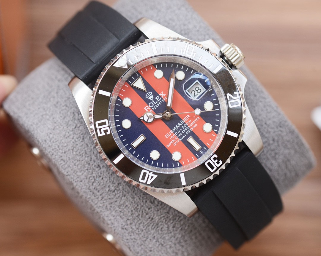 ロレックス サブマリーナSUBMARINER 改良新型 ムーブメント搭載2405