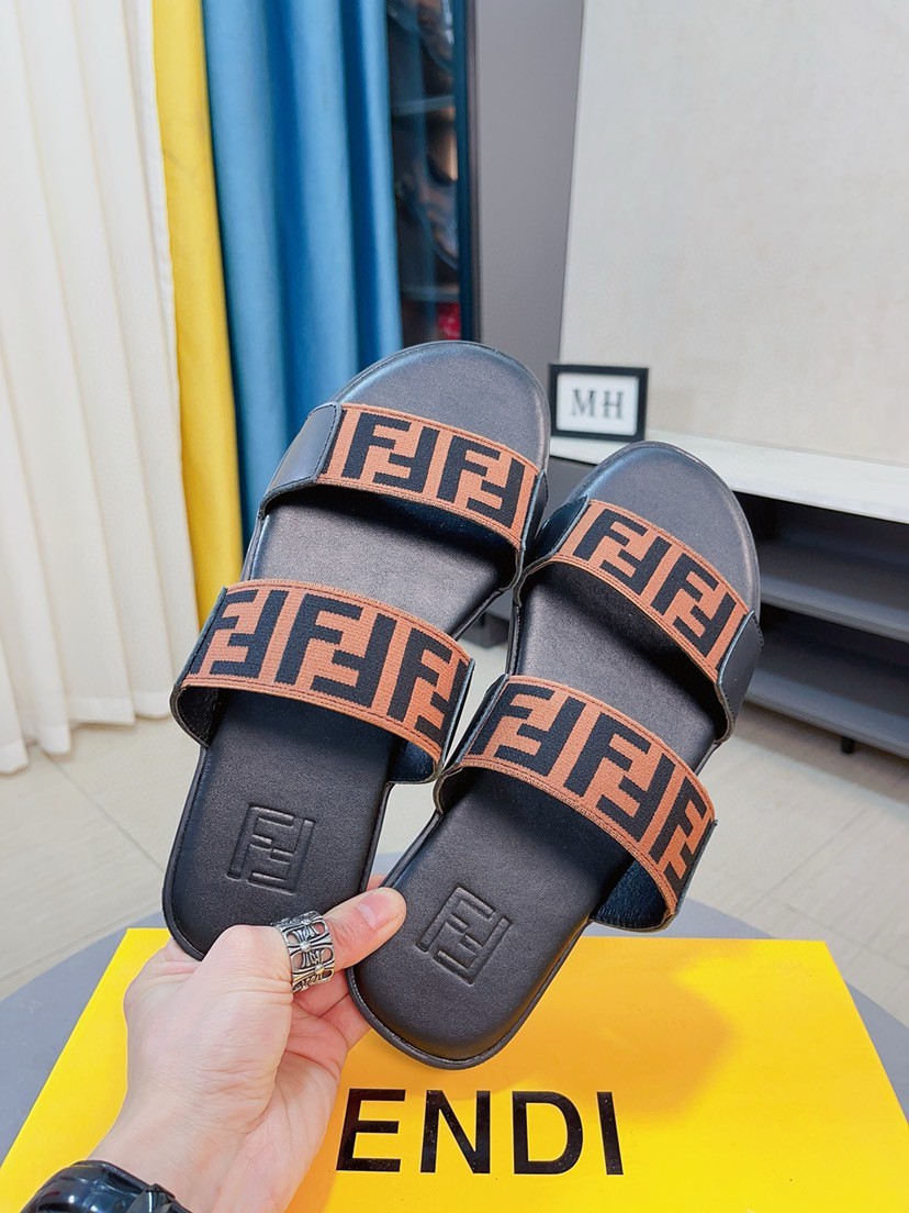フェンディ 2024新品 靴 サンダル/ビーチサンダル