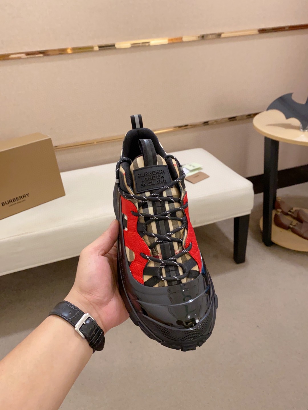 バーバリー 2024 スニーカ シューズ 男性