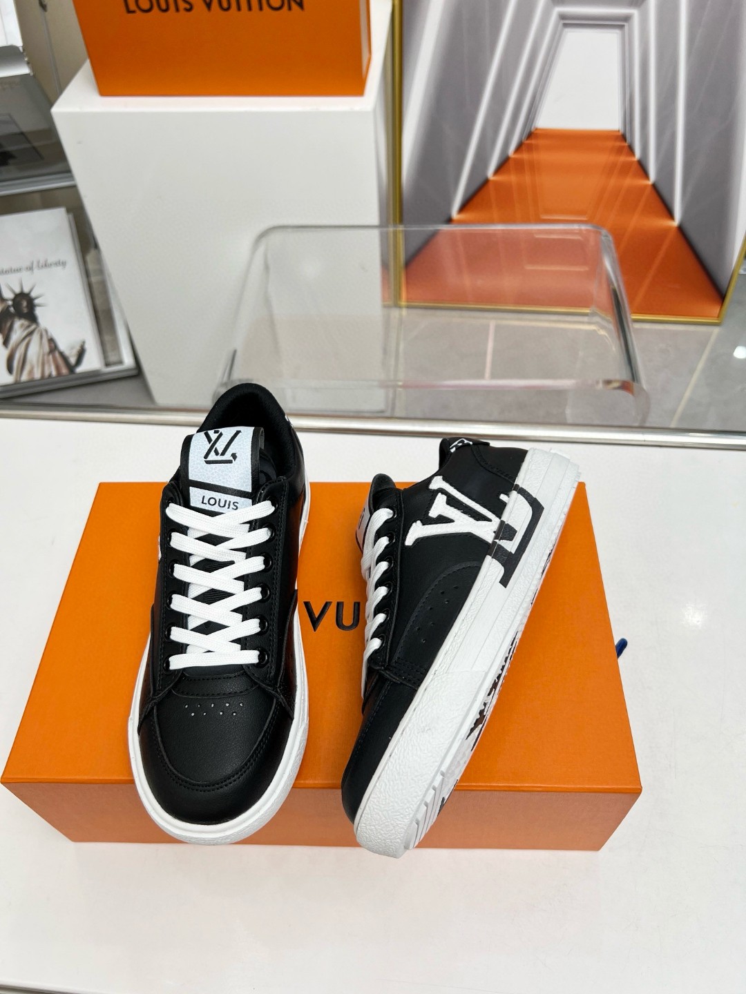 24夏 ルイヴィトン? スニーカー レースアップ? 男女兼着