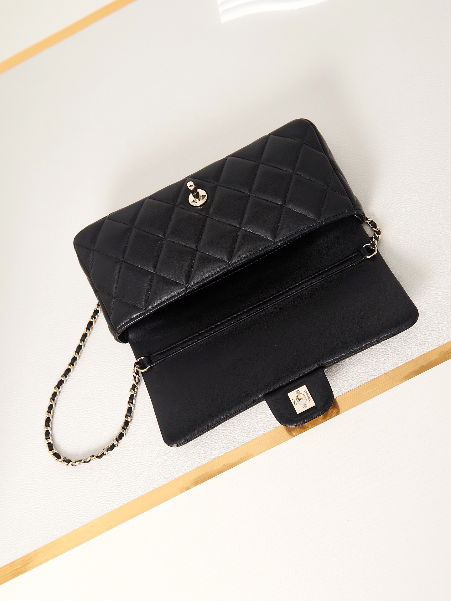 シャネル 超美品 25CM チェーンショルダーバッグ