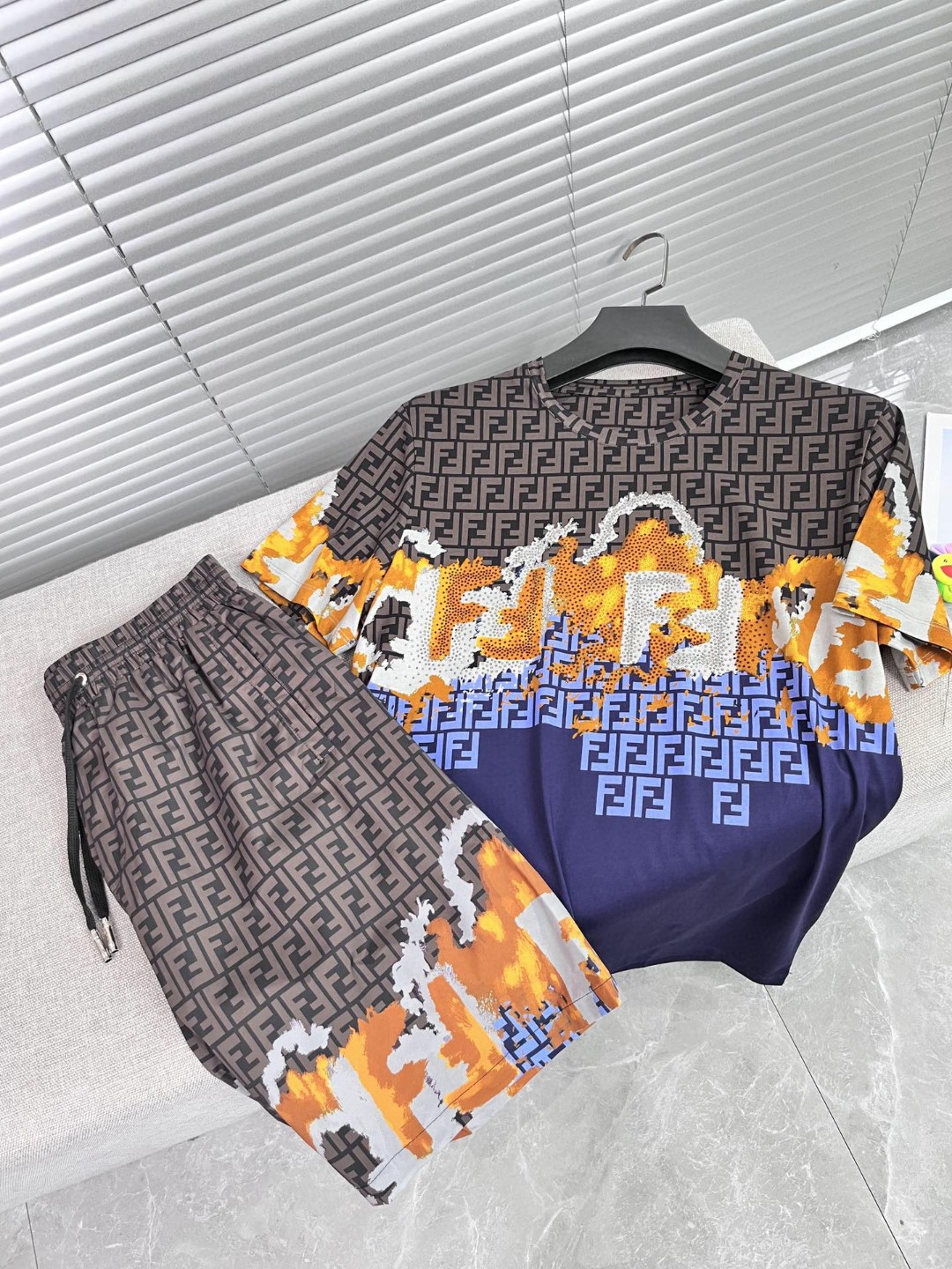24SS フェンディスウェットセットアップ 上下服