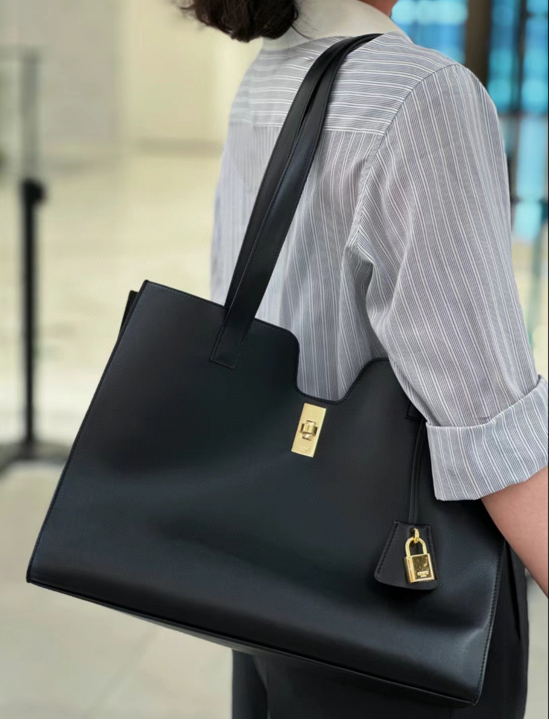 セリーヌ 超美品 Cabas 37cm ハンドバッグ 2304