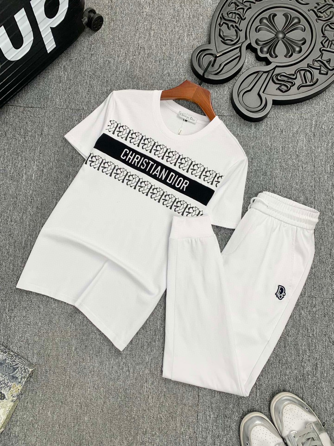 24SS? クリスチャンディオール スウェットセットアップ 上下服