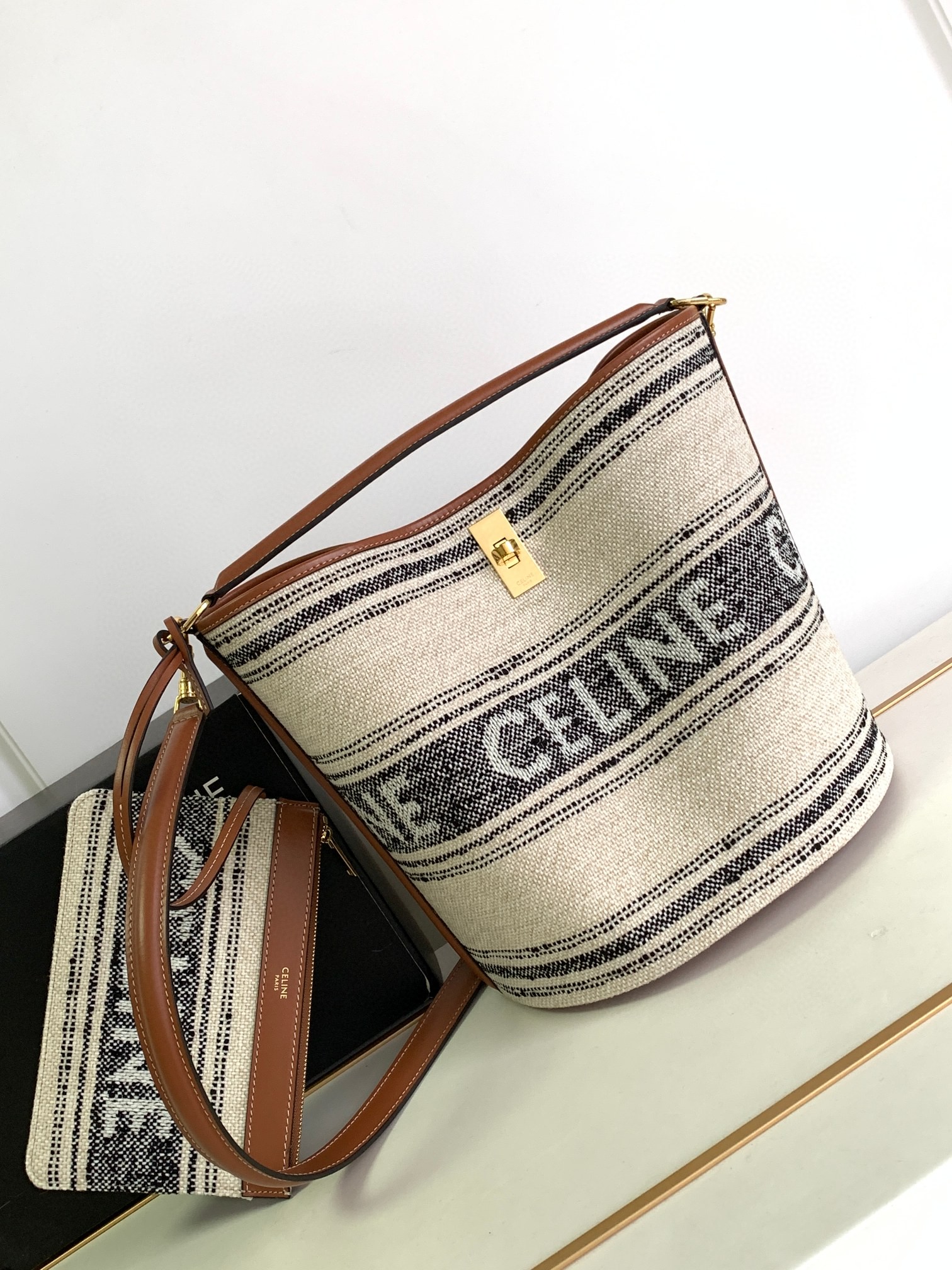 セリーヌ 超美品 Bucket 23cm ハンドバッグ