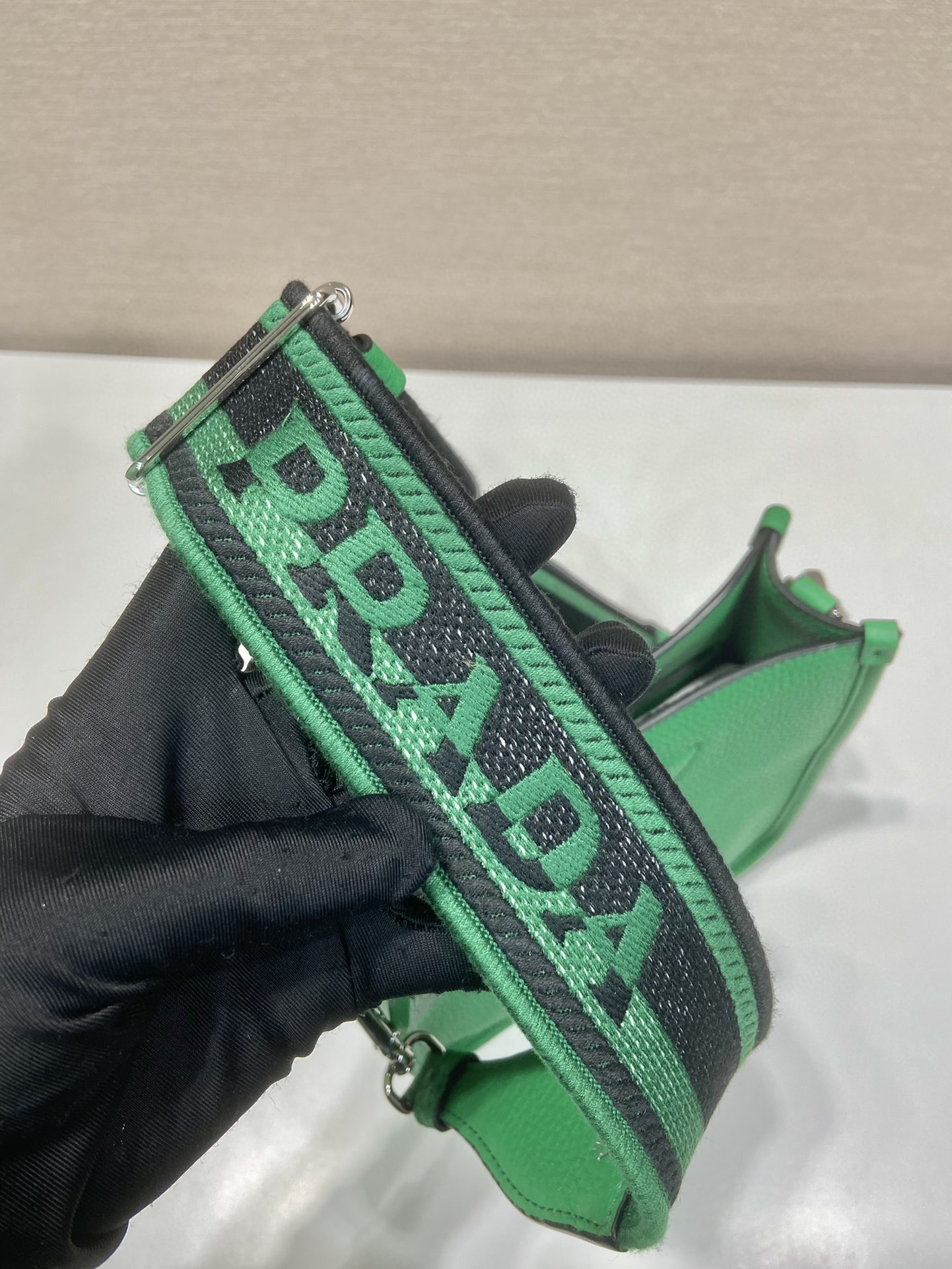 超美品 プラダ 19cm ショルダーバッグ