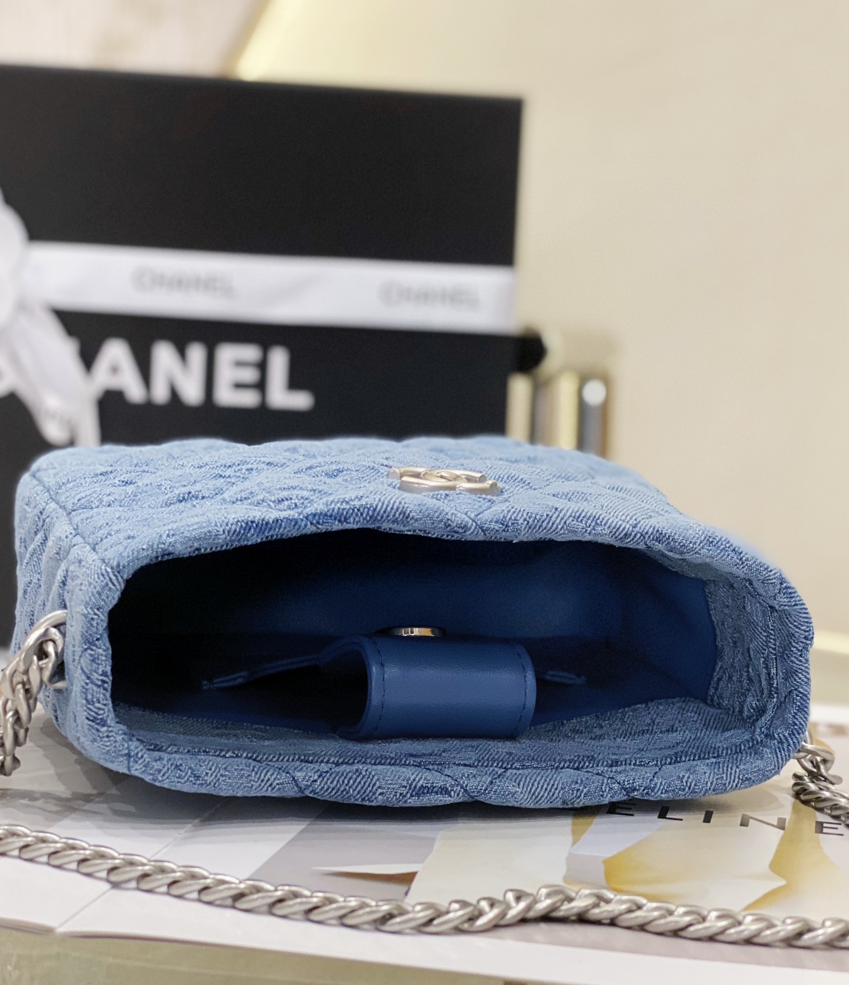 シャネル 高品質 Hobo チェーンショルダーバッグ 18cm