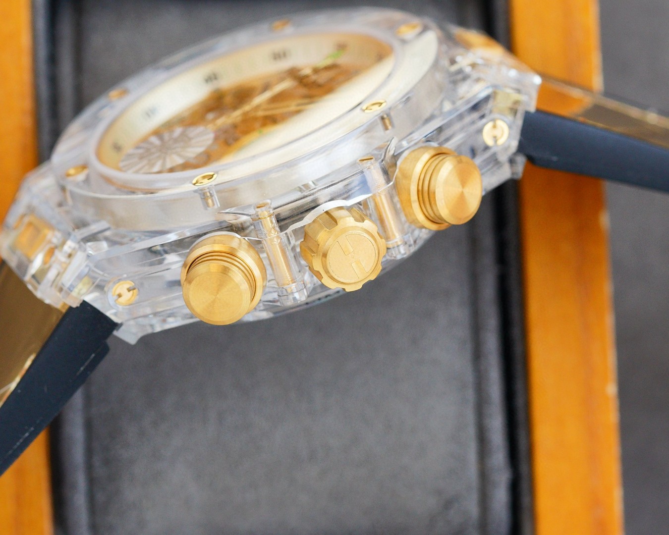 ウブロ 新製品 45mm 7750 ムーブメント搭載 A88