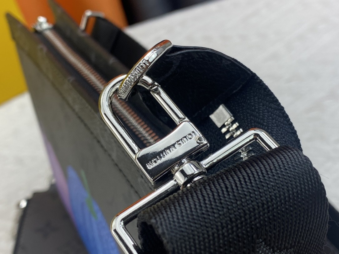 ルイヴィトン新作 Goston Wearable Wallet ショルダーバッグ 2304