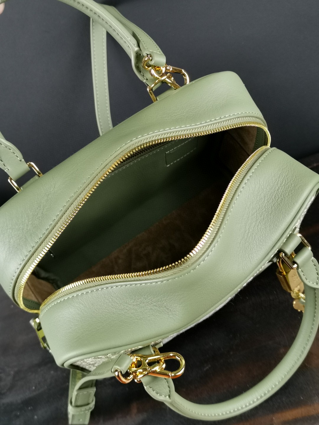 超美品 ロエベ Amazona 19cm 2WAY ハンドバッグ