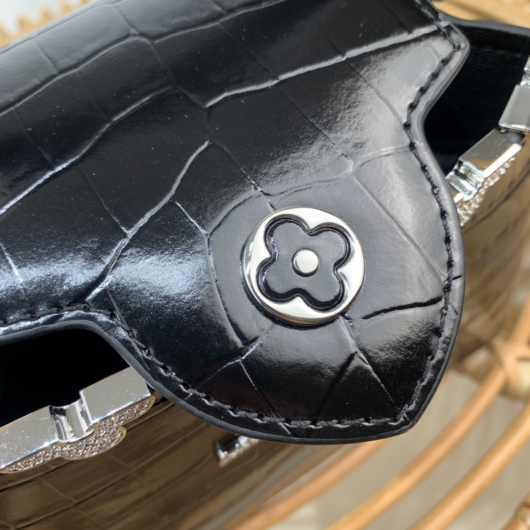 ルイヴィトン 高品質 Capucines 21cm 2WAY ハンドバッグ 2304HSJ