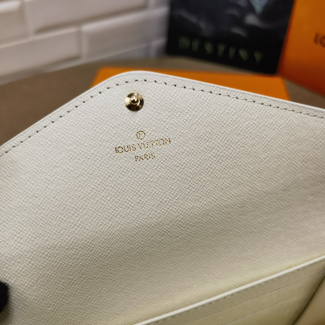 ルイヴィトン 今季の新作 Sarah Wallet 長財布/二つ折り財布