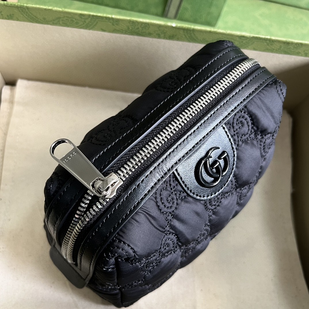 グッチ 新品値下受付 セカンドバッグ 2304