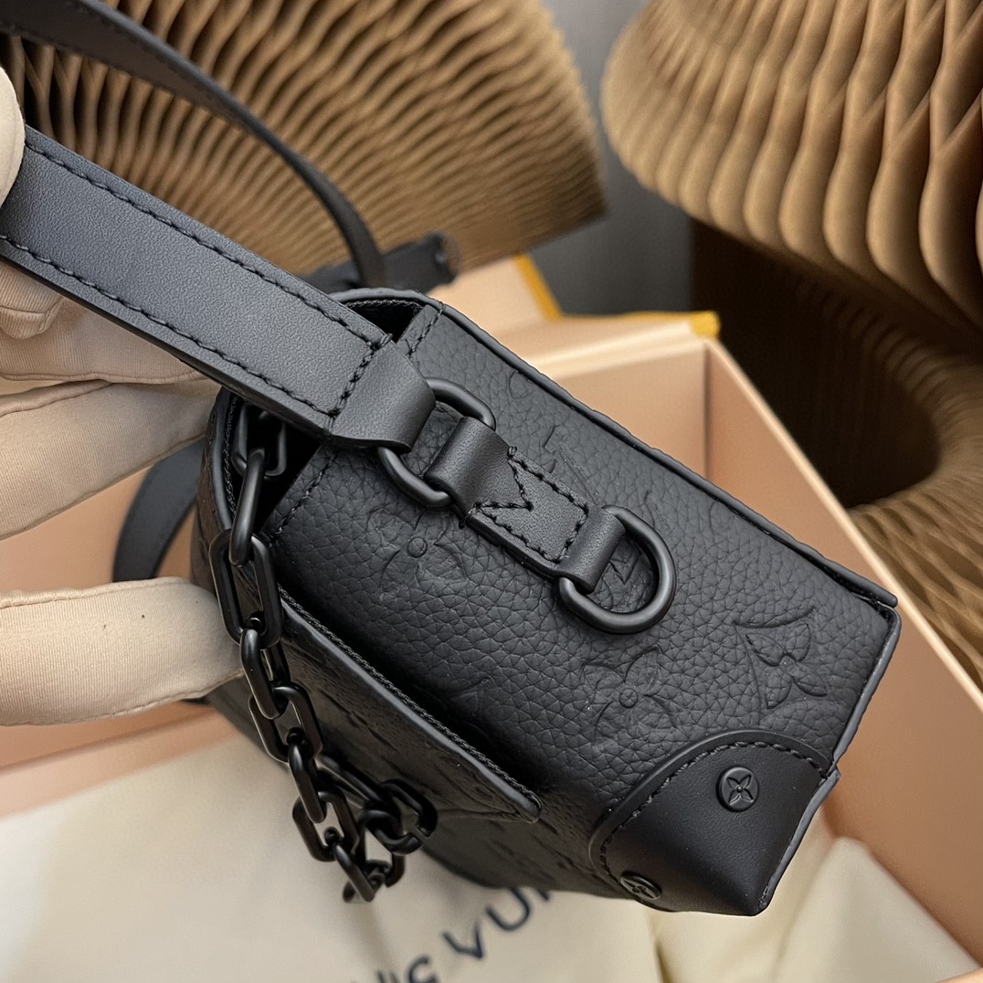 ルイヴィトン 2023SSMonogram Taurillon ミニショルダーバッグ