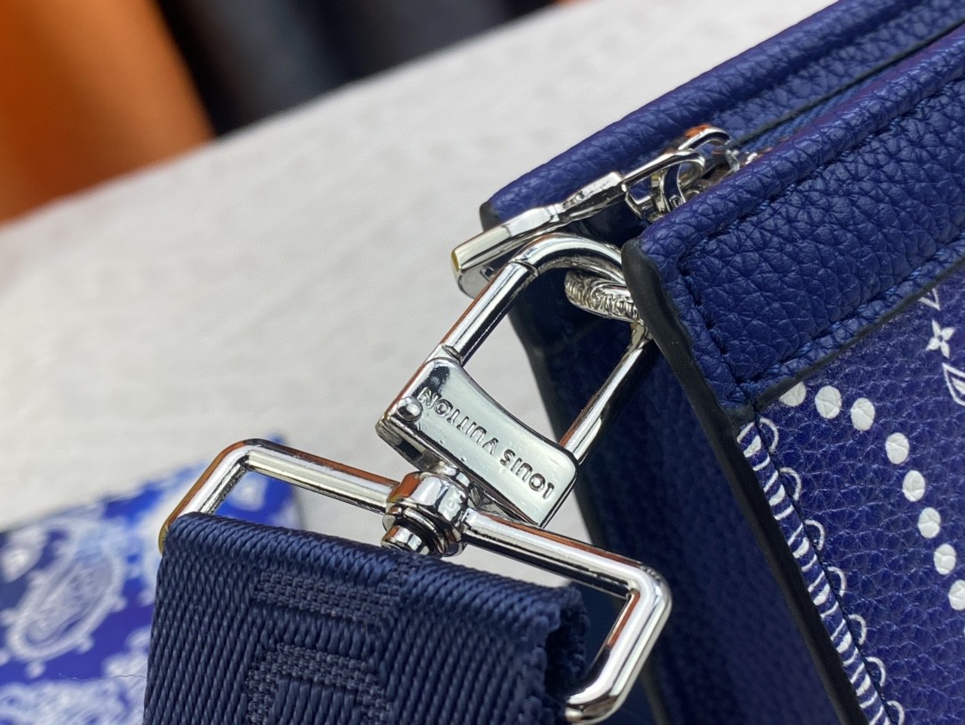 ルイヴィトン新作 Goston Wearable Wallet ショルダーバッグ