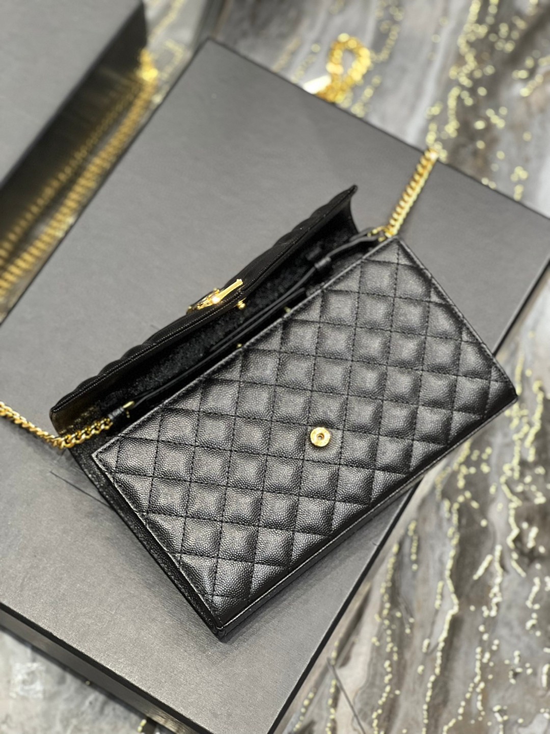 イヴ サンローラン高品質 monogramチェーンショルダーバッグ