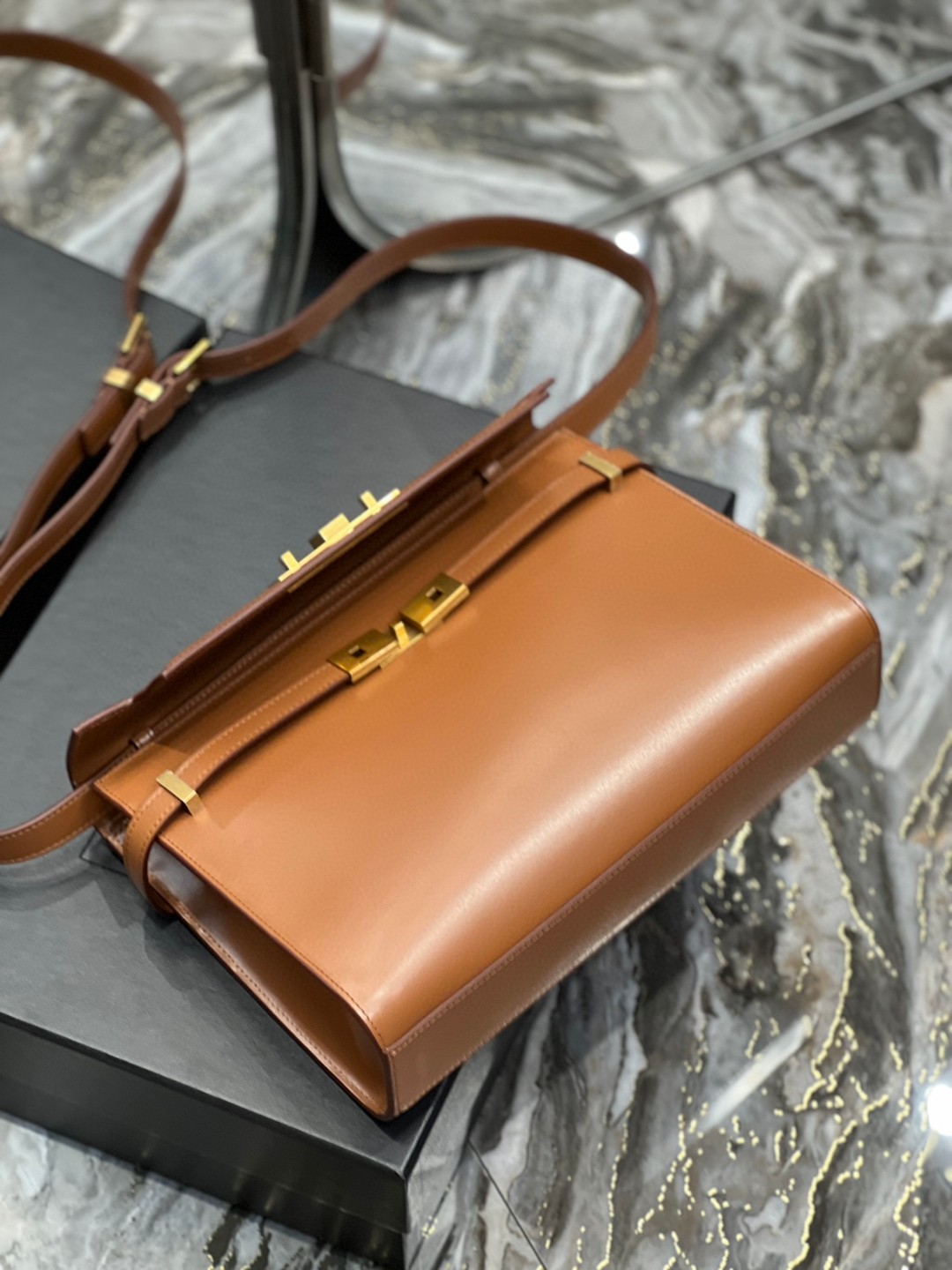 超美品 イヴ サンローラン manhattan ショルダーバッグ