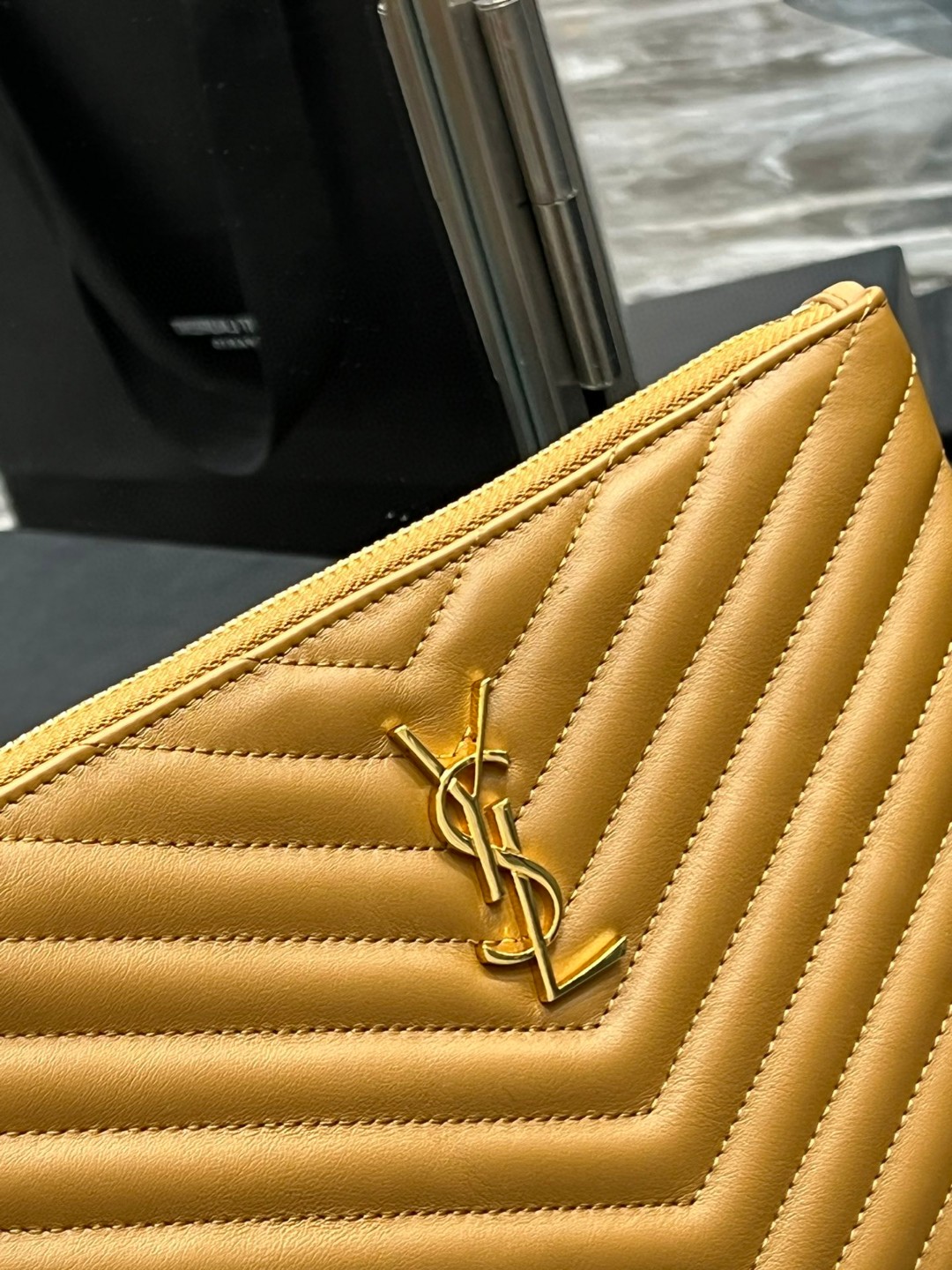 人気商品 イヴ サンローラン 24cm Monogram セカンドバッグ