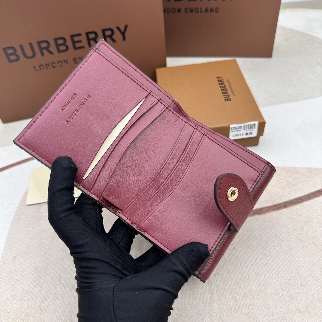バーバリー 新品値下受付 短財布/二つ折り財布 2304XSJ65-2601-2
