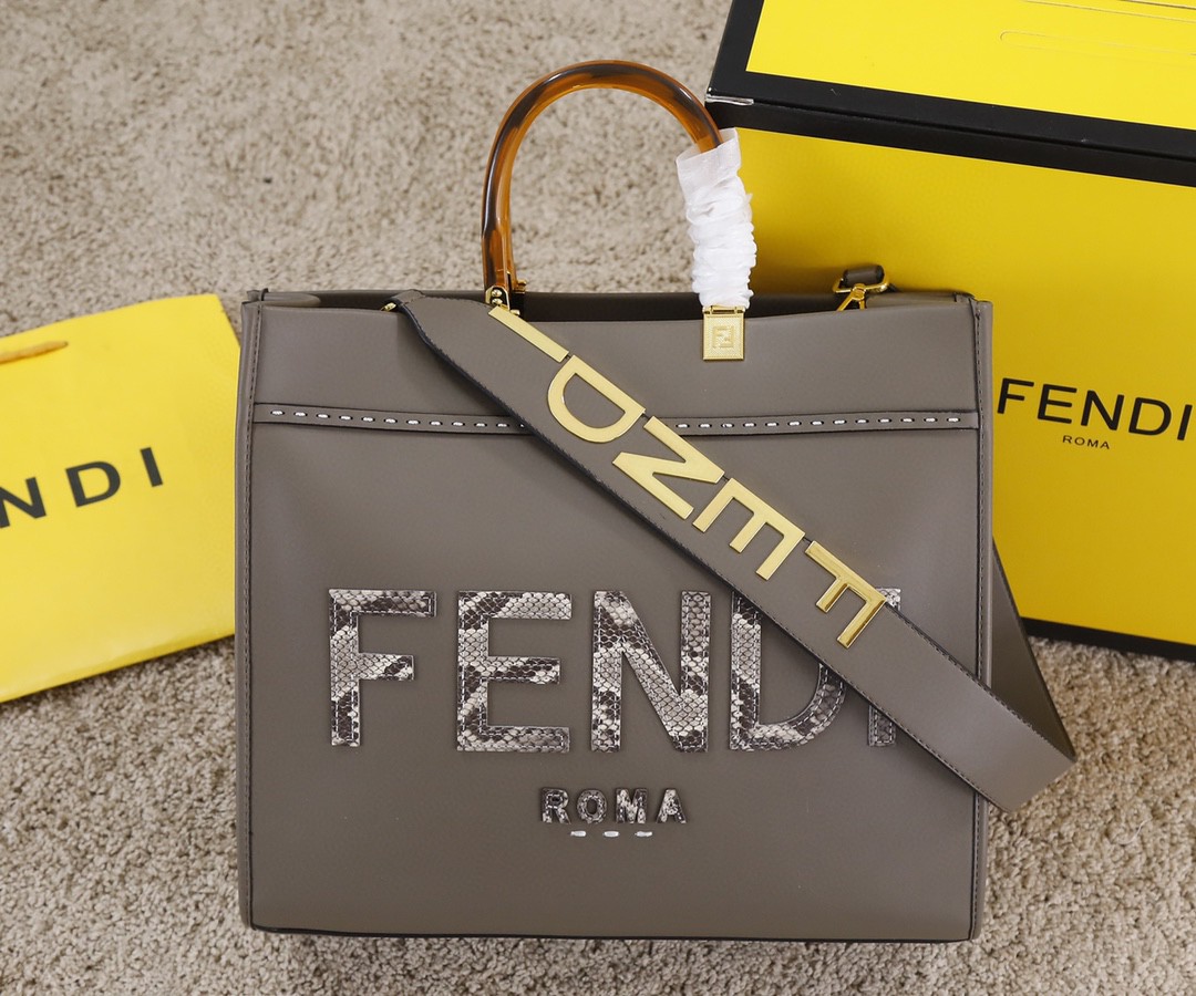 新作続々入荷中 フェンディ Tote 2WAY ハンドバッグ