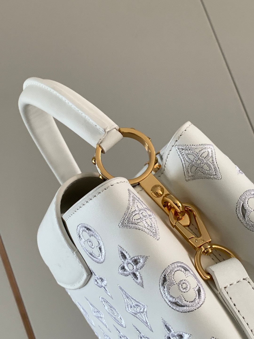 ルイヴィトン 完美品質 Capucines BB ハンドバッグ