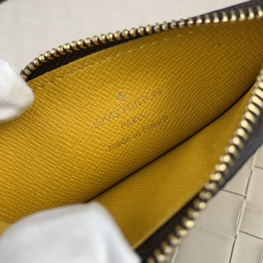 新品値下受付 ルイヴィトン Romy カードケース 2304HSJ