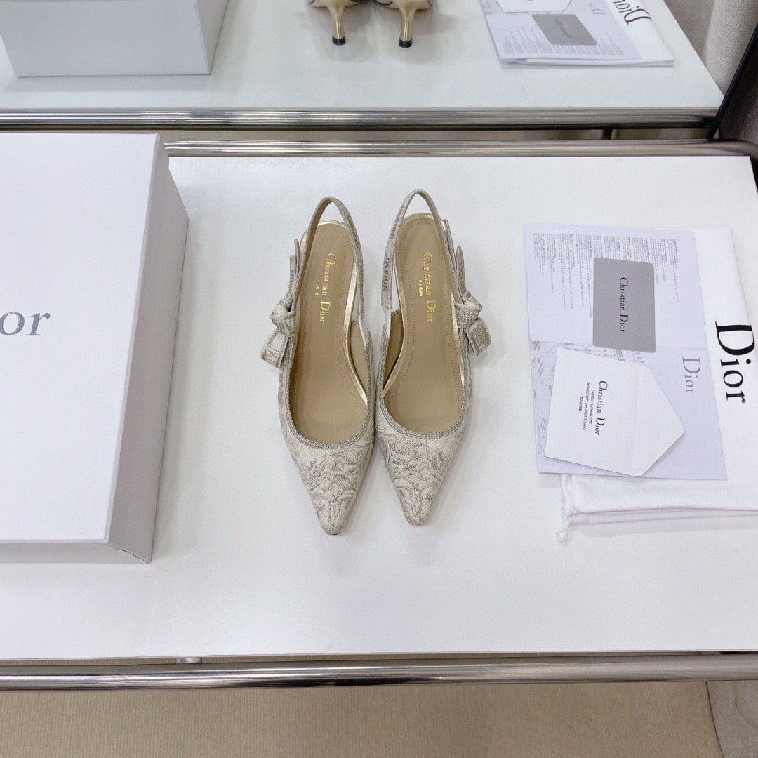 クリスチャンディオール 超美品 サンダル/ヒールパンプス
