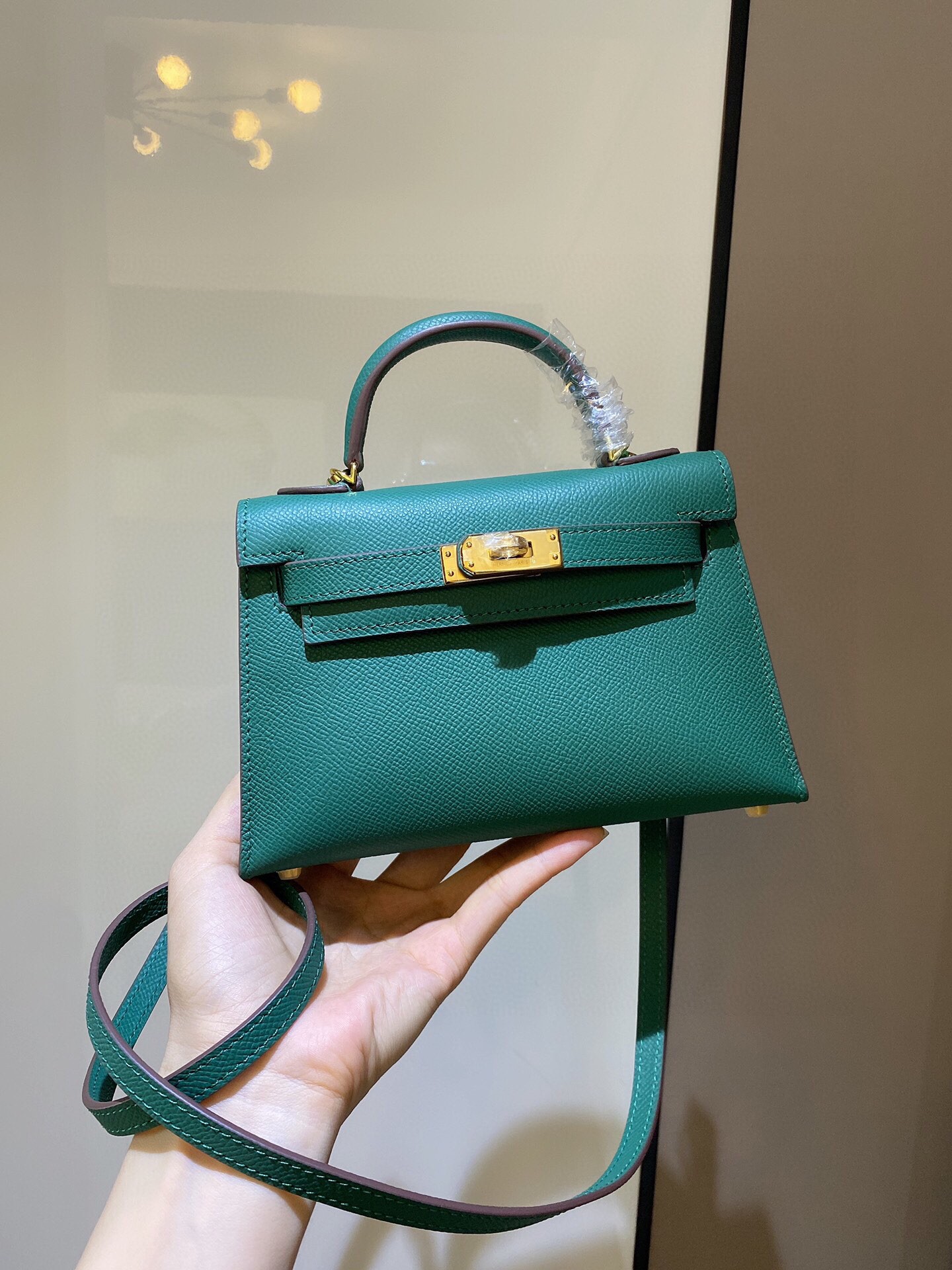 芸能人愛用 エルメス mini ケリー 19 Epsom 写真色/金具ゴールド