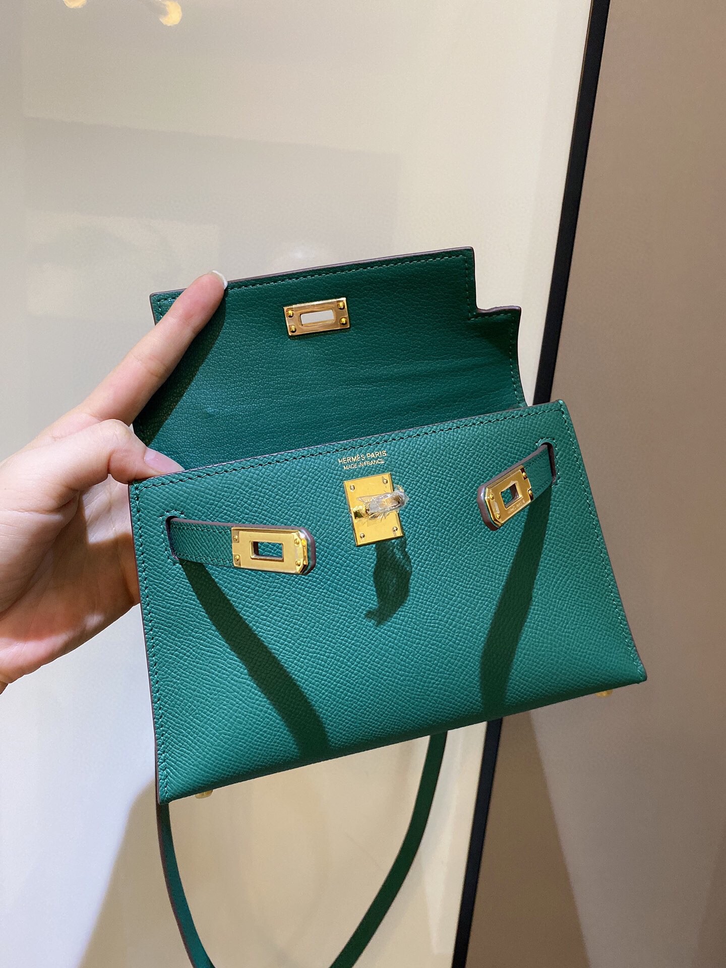 芸能人愛用 エルメス mini ケリー 19 Epsom 写真色/金具ゴールド