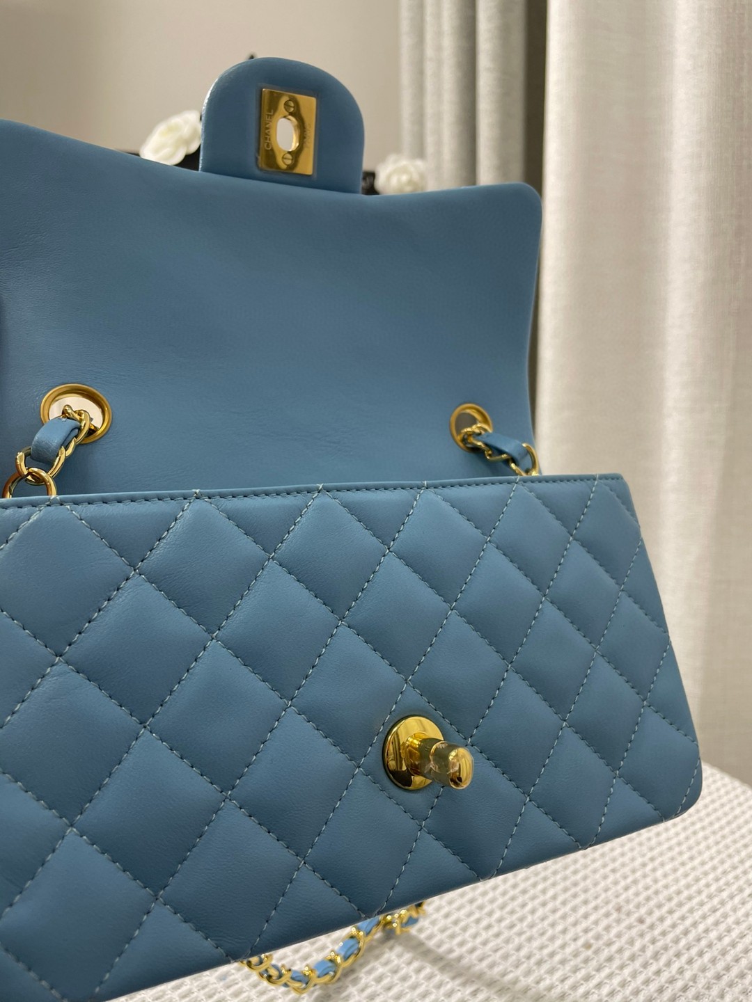 シャネル 超美品 20cm チェーンショルダーバッグ 2302