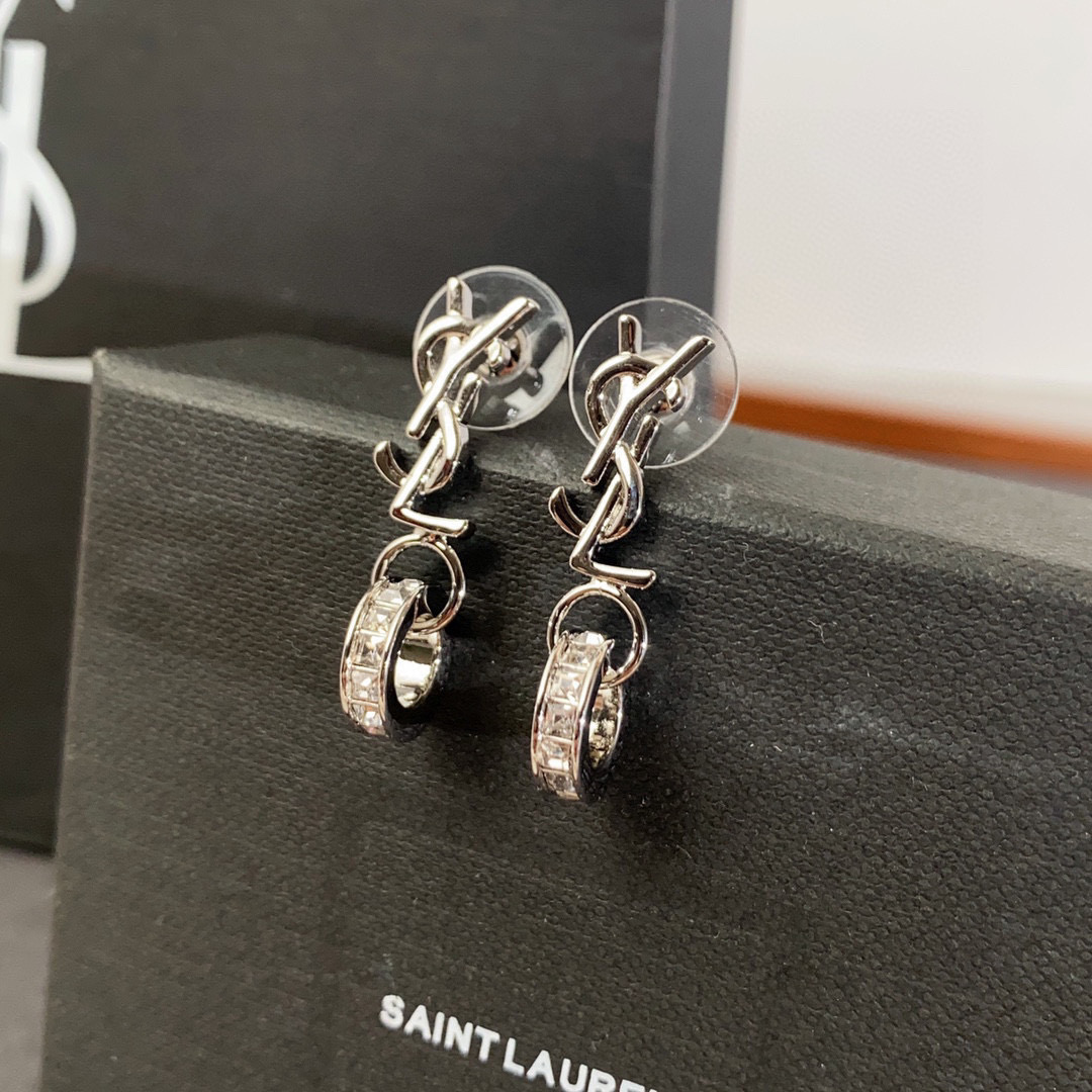 イヴ サンローラン 新作続々入荷中 ピアス イアリング