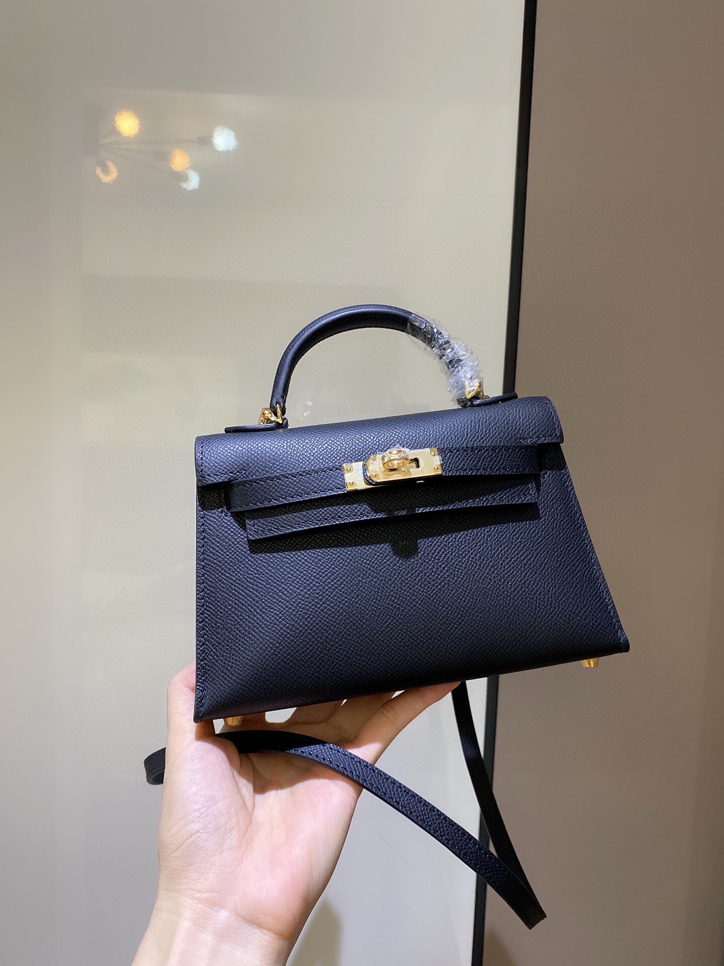 芸能人愛用 エルメス mini ケリー 19 Epsom 写真色/金具ゴールド 2023AM