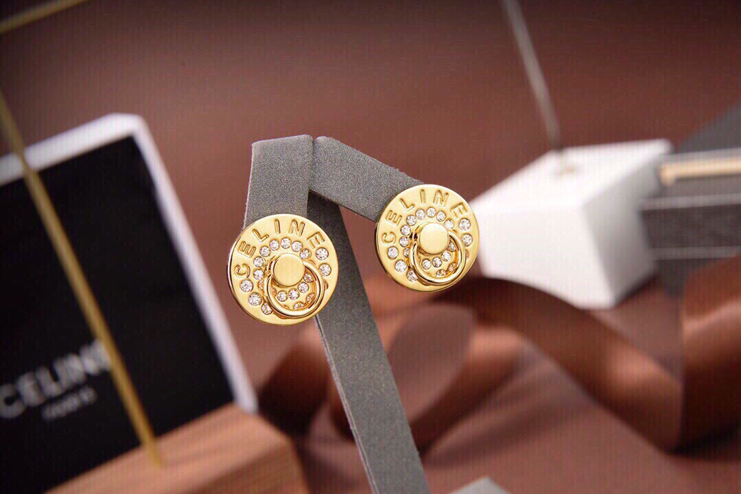 セリーヌ 新作続々入荷中 ピアス イアリング