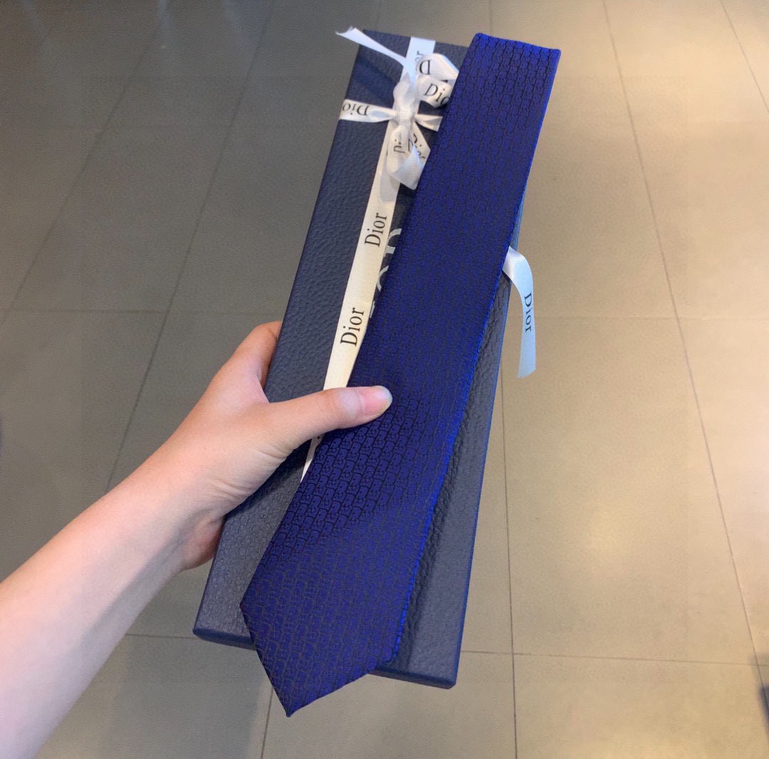 クリスチャンディオール 人気 シルク Tie ネクタイ 紳士