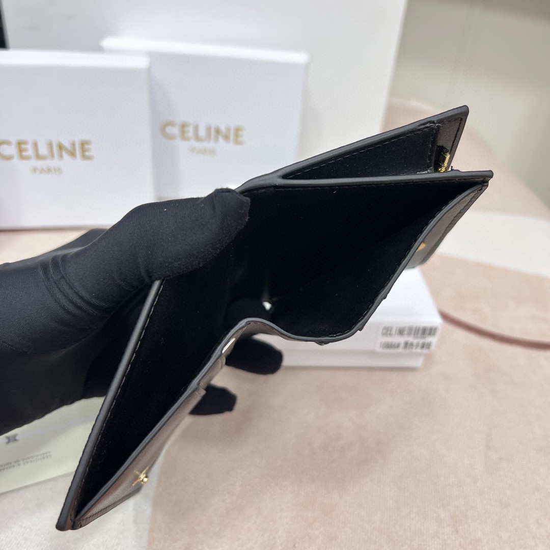 セリーヌ 売れ筋商品 短財布/二つ折り財布 2302XSJ65-10886-1