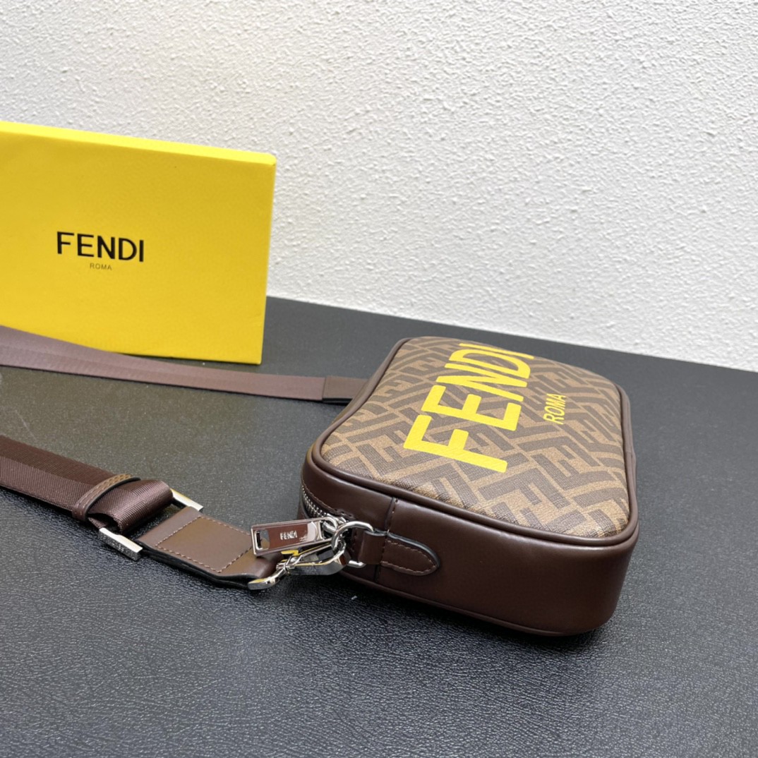 フェンディ 22SS新作通販 22cm ショルダーバッグ