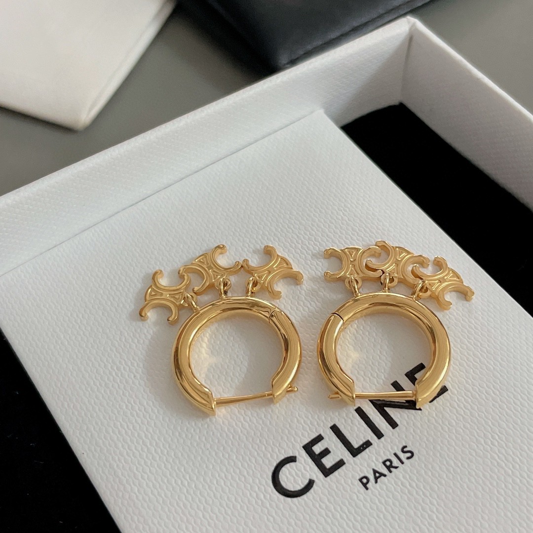 セリーヌ 新作続々入荷中 ピアス イアリング