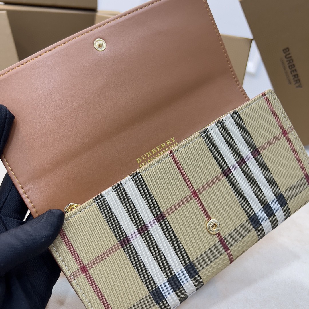 バーバリー 人気商品 Vintage 長財布/二つ折り財布