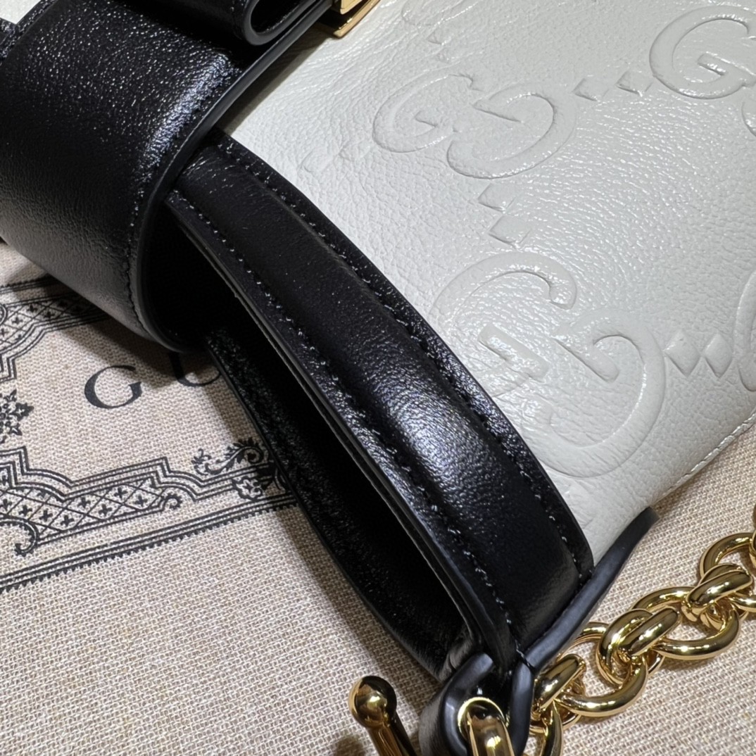 超美品 グッチ ワンショルダーハンドバッグ 2212