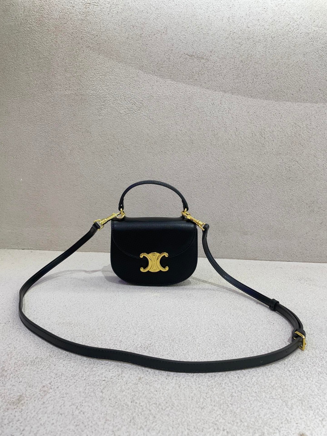 セリーヌ 売れ筋商品 Mini Besace 2WAY ショルダーバッグ 2302