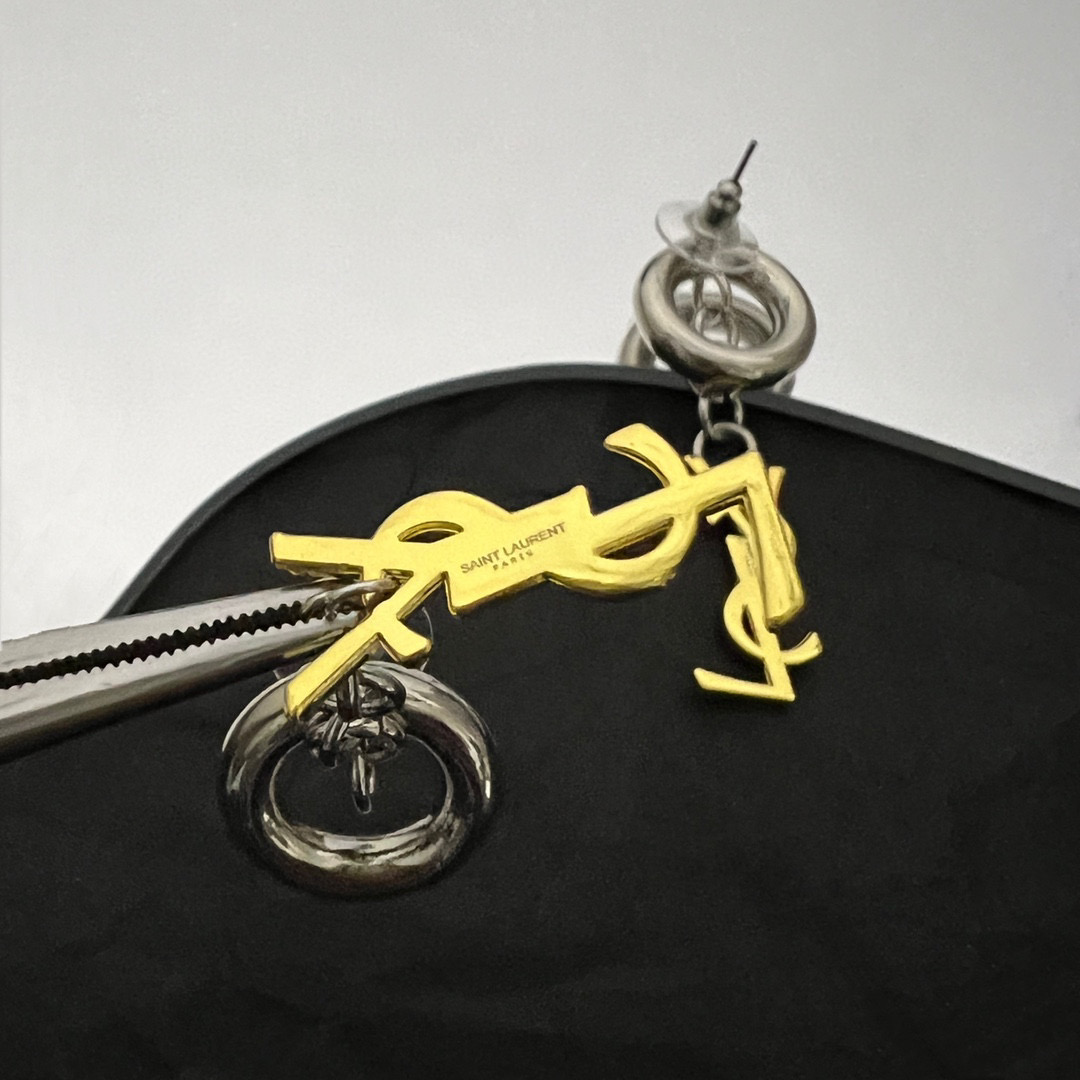 イヴ サンローラン 新作続々入荷中 ピアス イアリング