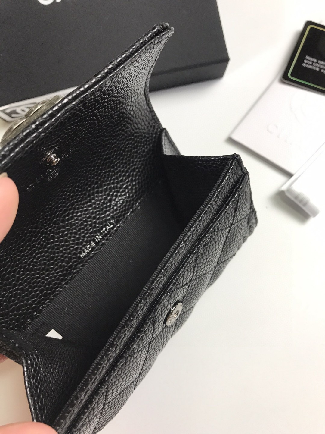 シャネル 売れ筋商品 Wホック二つ折り財布 2302aXNE60-80603-2