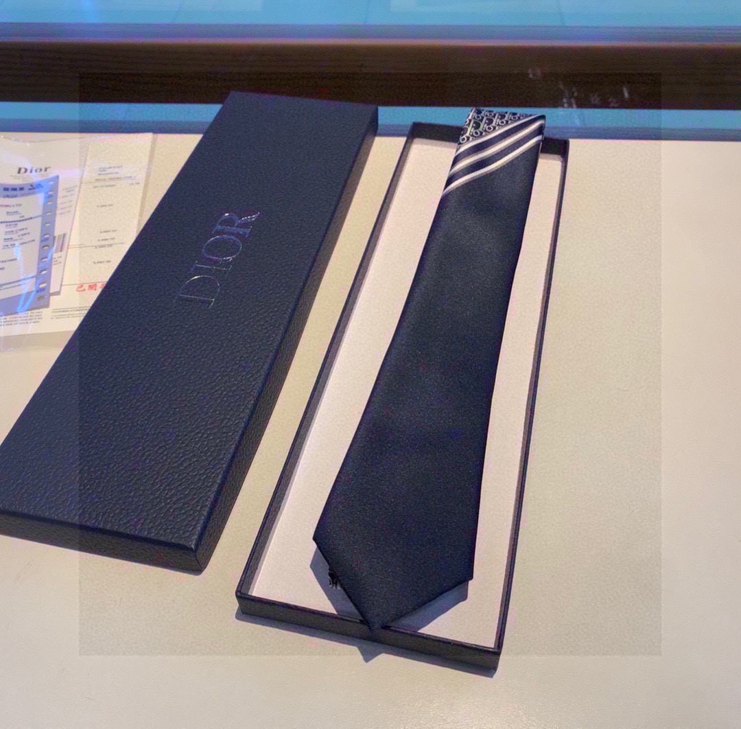 クリスチャンディオール 人気 シルク Tie ネクタイ 紳士