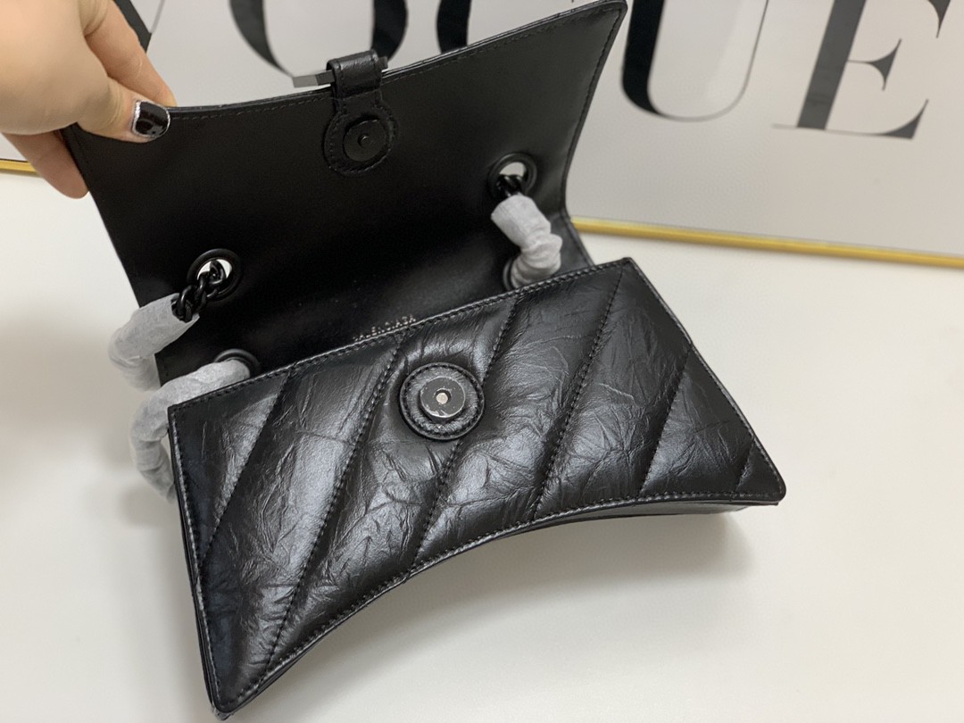 バレンシアガ 新作通販 25cm Crush チェーンショルダーバッグ 2212