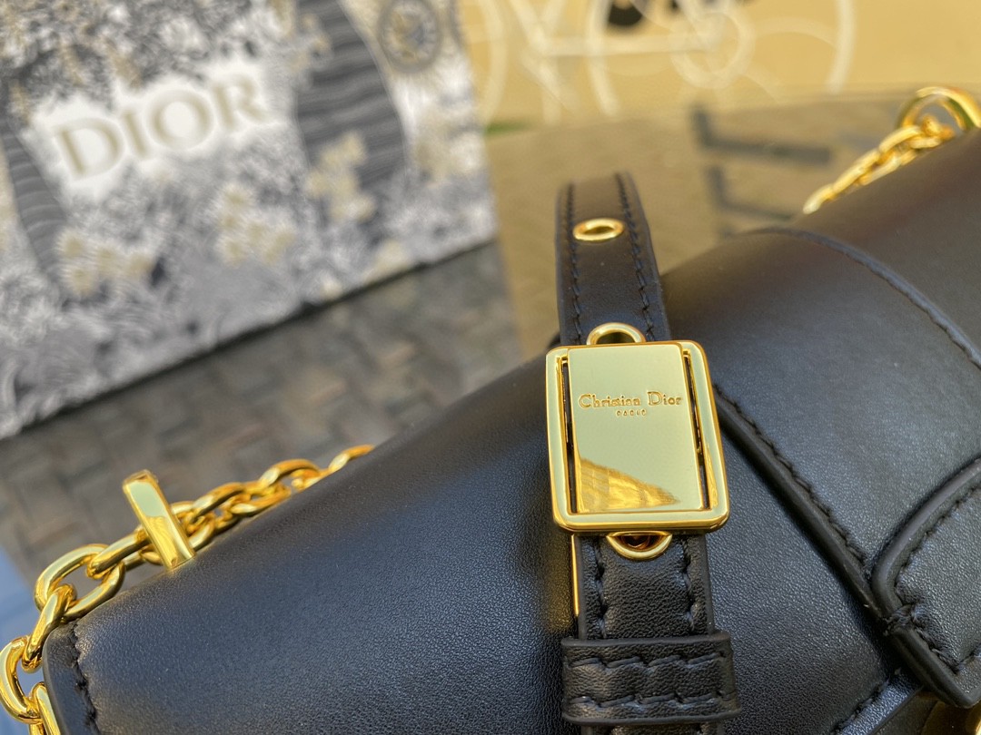 クリスチャンディオール Montaigne チェーンショルダーバッグ