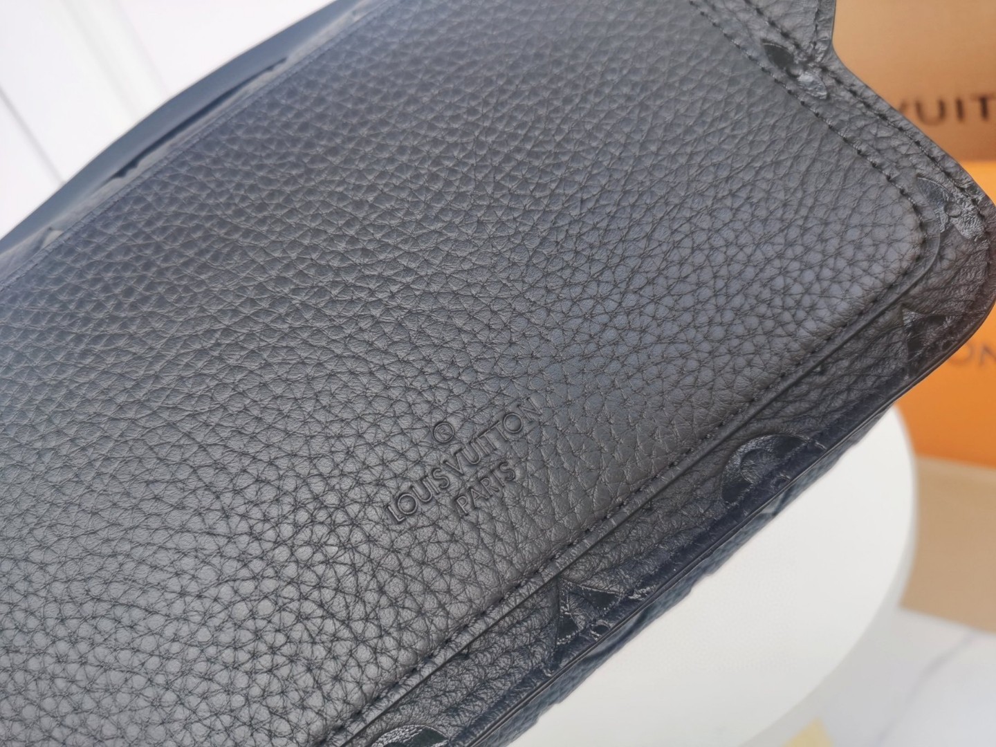 ルイヴィトン 人気商品 S-Lock Sling ショルダーバッグ